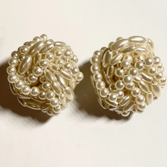 Vintage Jewelry Vintage Faux White Pearl Clip On Earrings